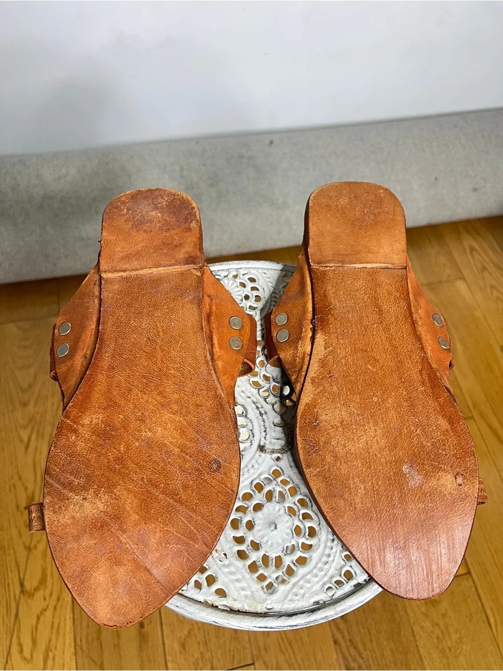 Vintage Brown Leather Braided Toe Ring Sandals